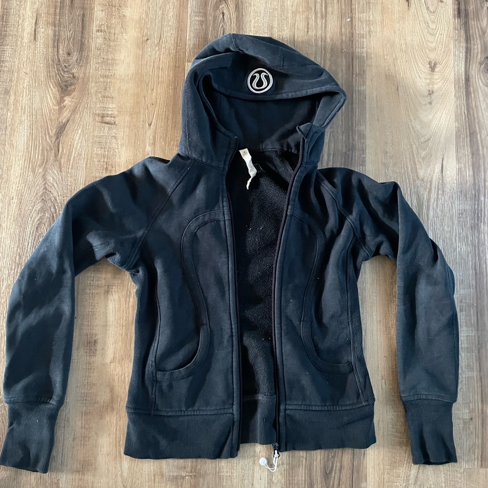 Black Lululemon scuba hoodie